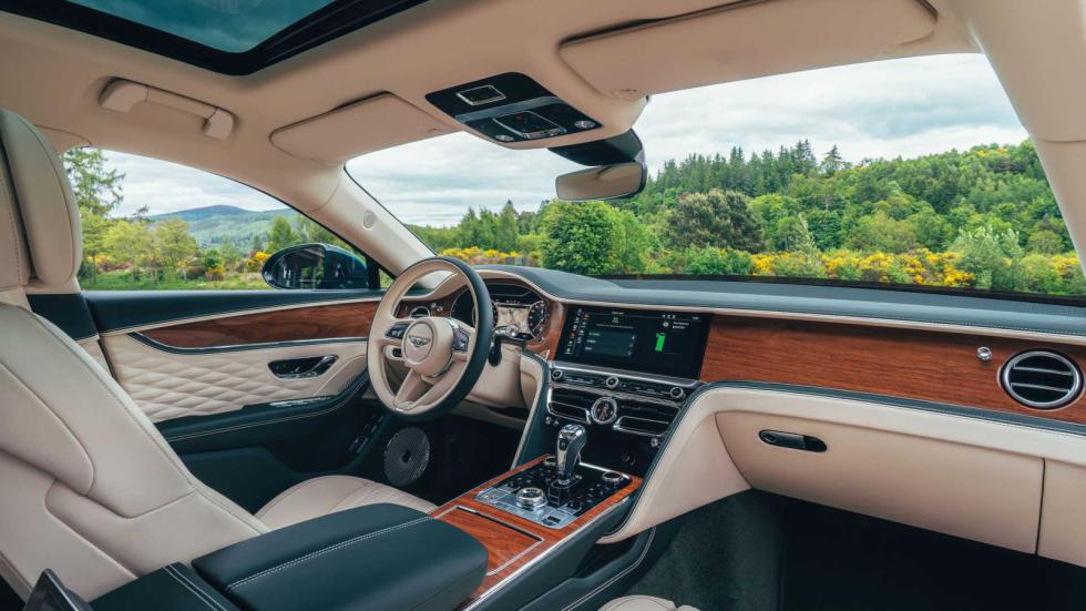 Η Bentley Flying Spur έγινε Plug-In υβριδική!